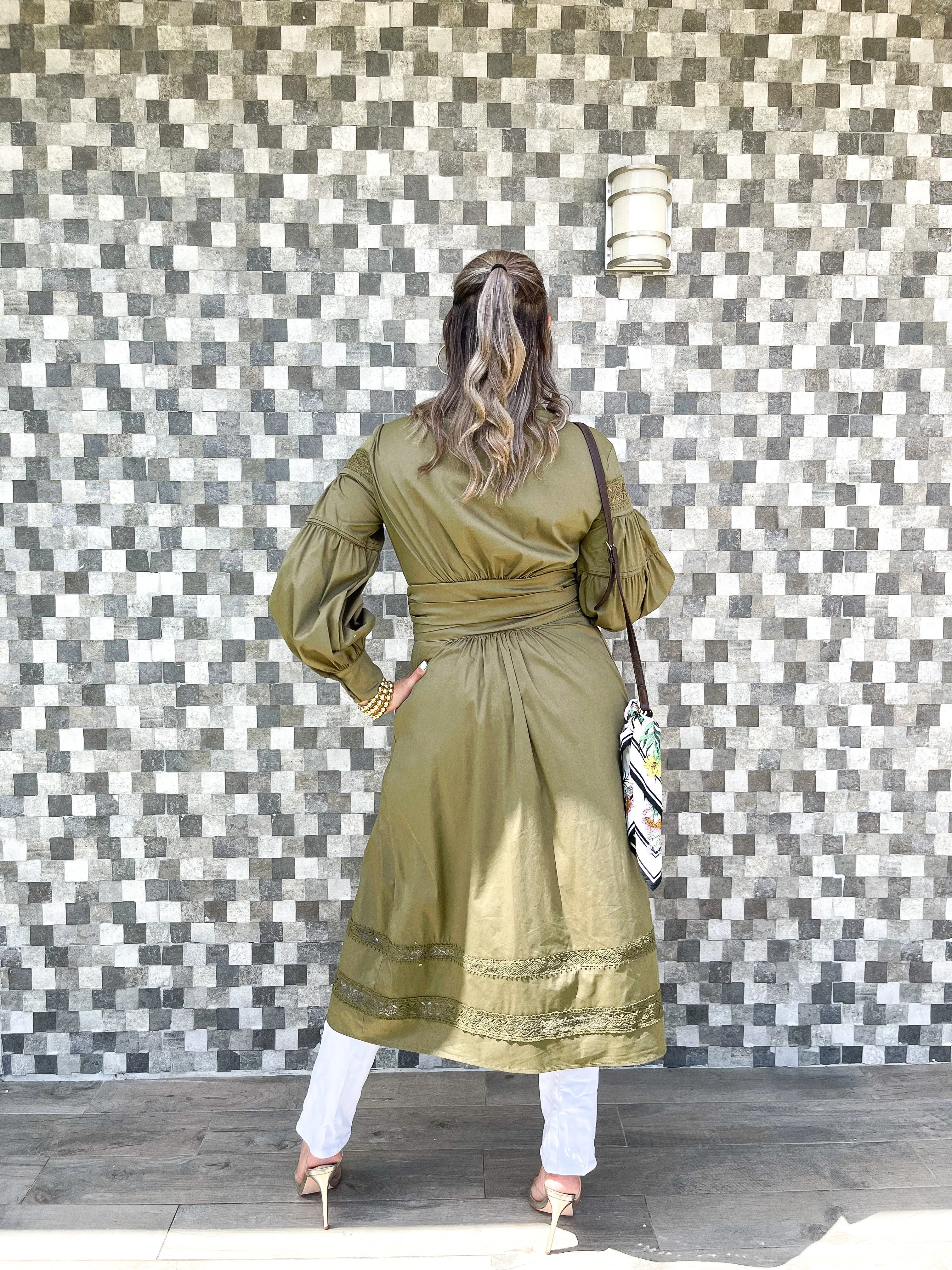OLIVE TIE FRONT BLOUSE