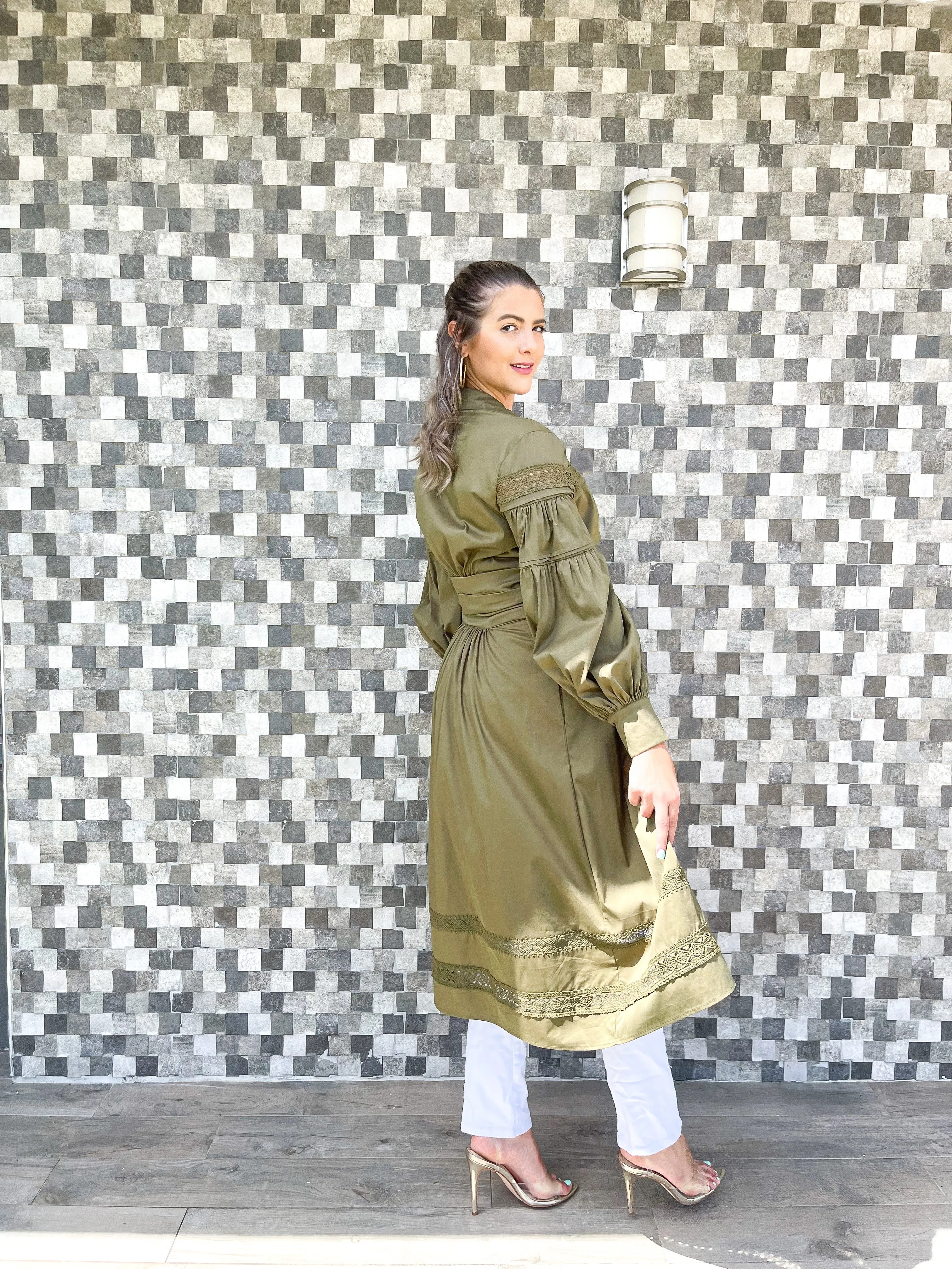 OLIVE TIE FRONT BLOUSE