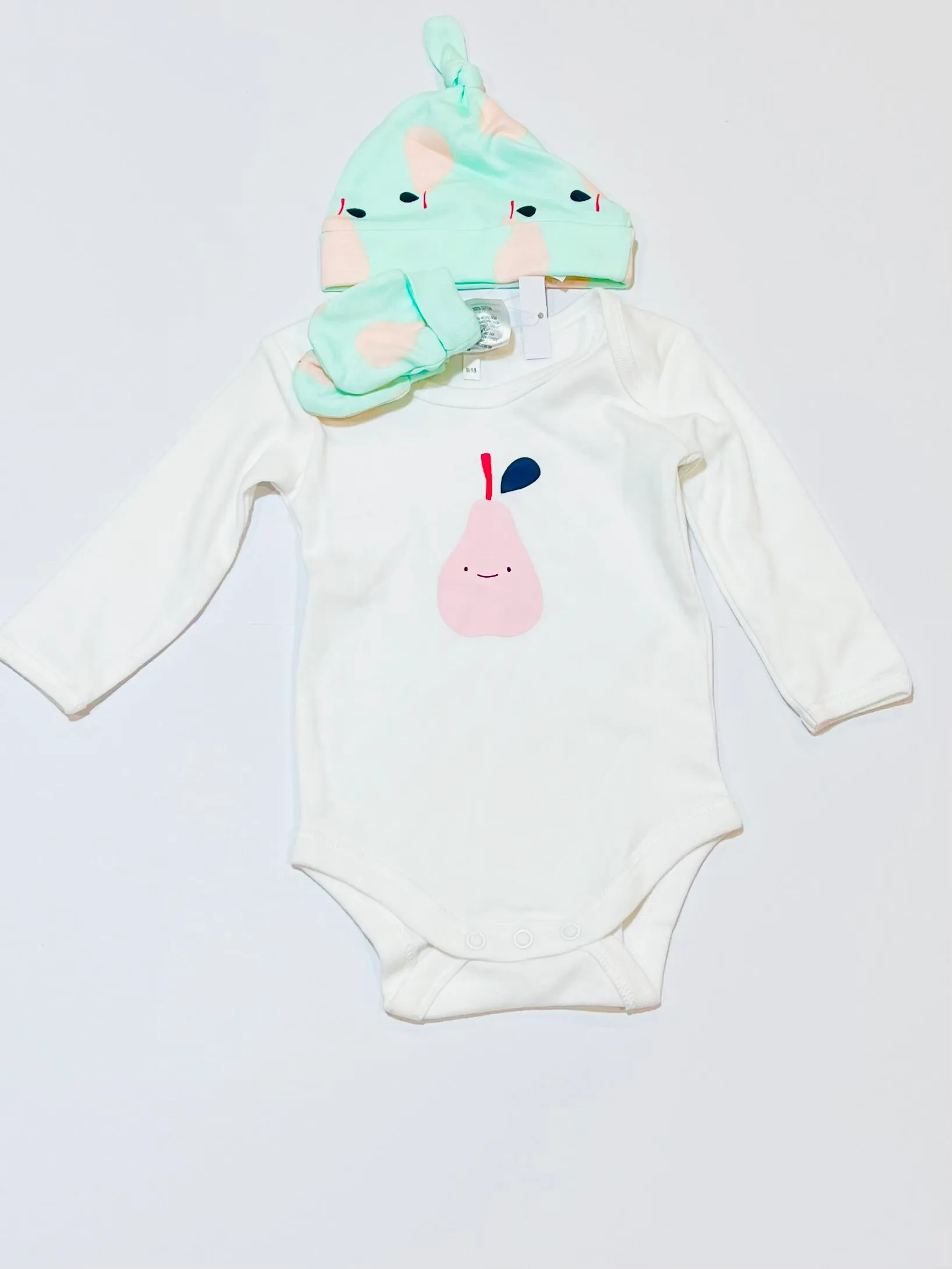 Pear set brand new - Size 00
